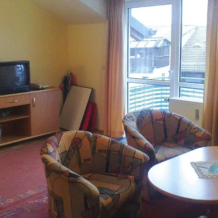 Apartment Holiday Am Weißen Regen,